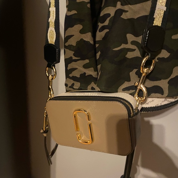 Marc Jacob’s The Snapshot Bag Camel Multi - Picture 2 of 2